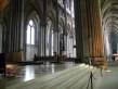  l'intérieur de la cathédrale